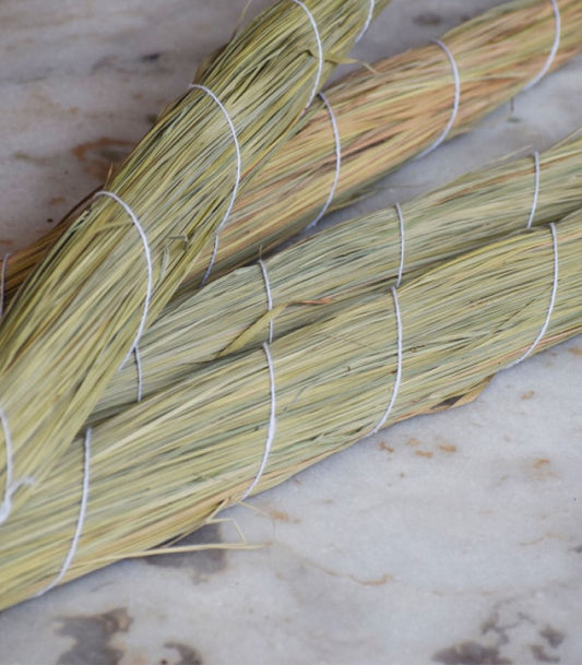 Darbai Grass -Kattai